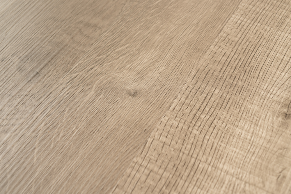 Selecta Flooring – אלון טבעי, אפרפר-מולבן, מבוקע.
